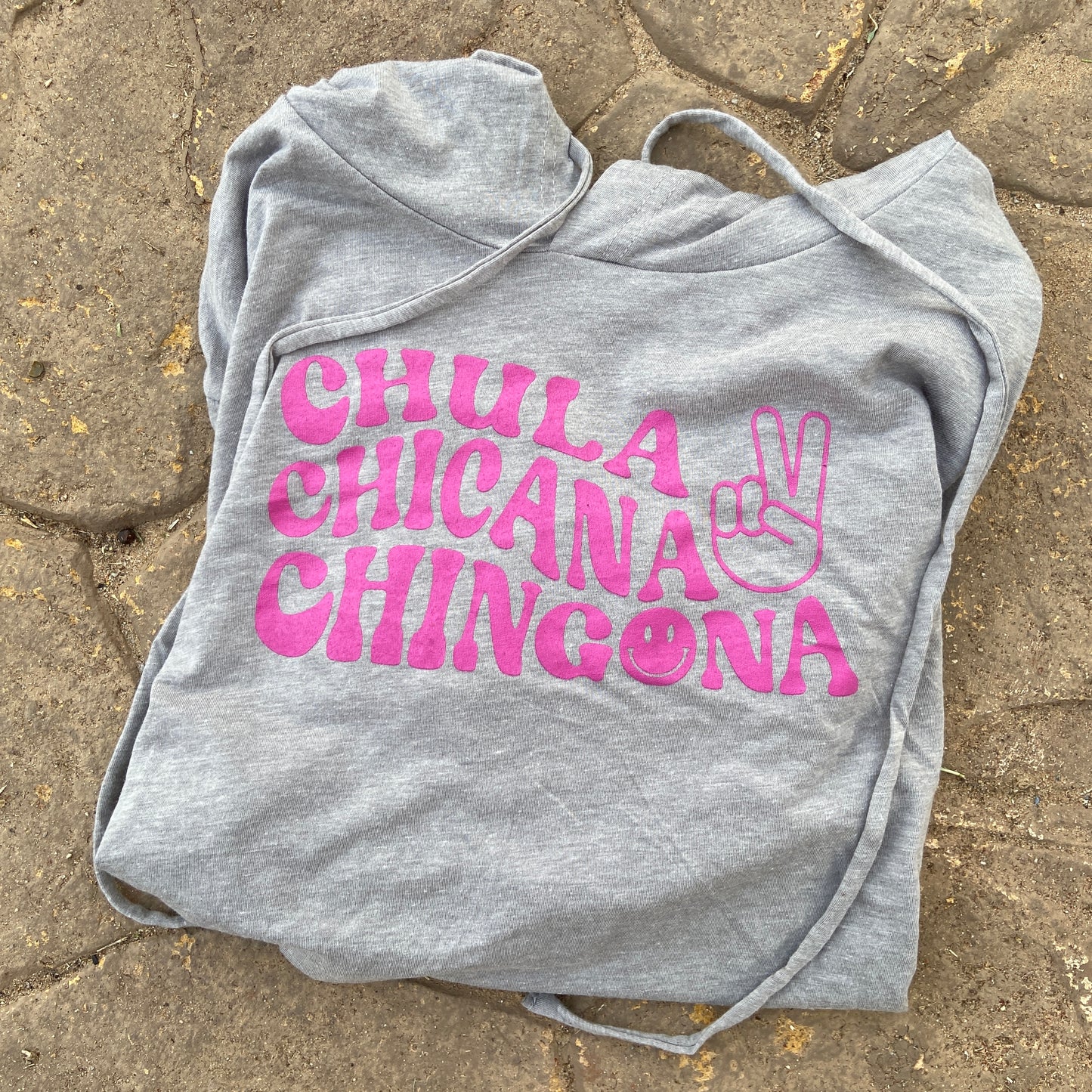 Chula Chicana Chingona sudadera con capucha corta de manga larga